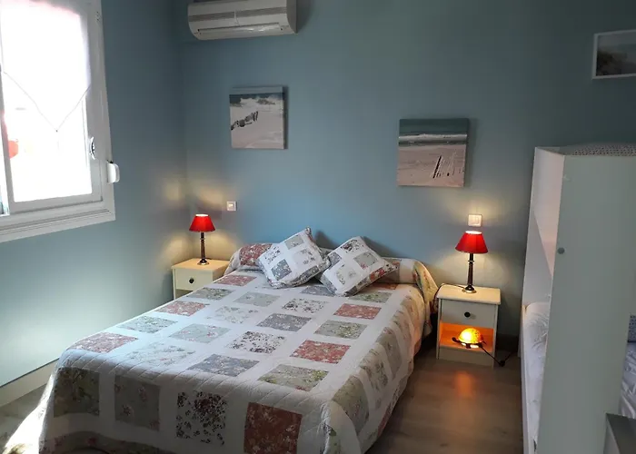 Hébergement de vacances Maison 6 Couchages Près Centre-ville Sur Mer, Animaux Admis - Fr-1-194-430