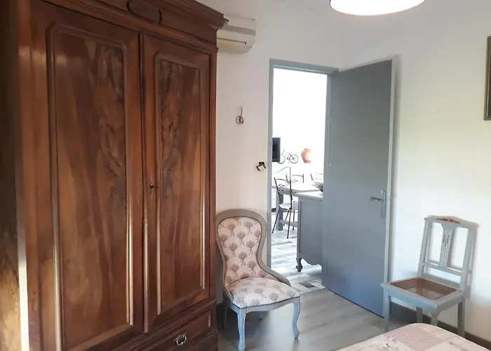 Hébergement de vacances Maison 6 Couchages Près Centre-ville Sur Mer, Animaux Admis - Fr-1-194-430