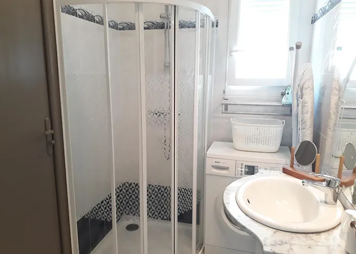 Maison 6 Couchages Près Centre-ville Sur Mer, Animaux Admis - Fr-1-194-430